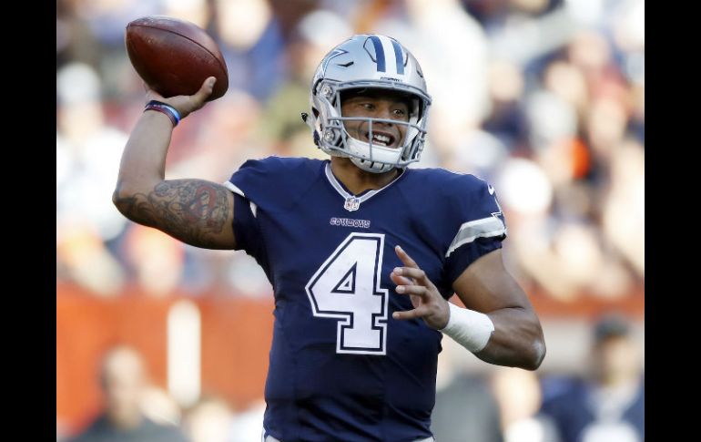 Dak Prescott ha hecho que los Vaqueros no resientan la ausencia de Tony Romo. AFP / G. Shamus