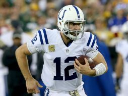 Andrew Luck se recuperó de un par de intercepciones en el primer cuarto para terminar con 281 yardas por aire y un touchdown. AFP / D. Buell