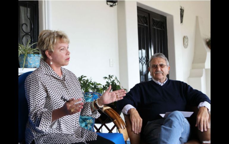 Nancy y Don Daniel, residentes en Ajijic, viajarán a Texas este 8 de noviembre para emitir su voto por el republicano Donald Trump. EL INFORMADOR / P. Franco