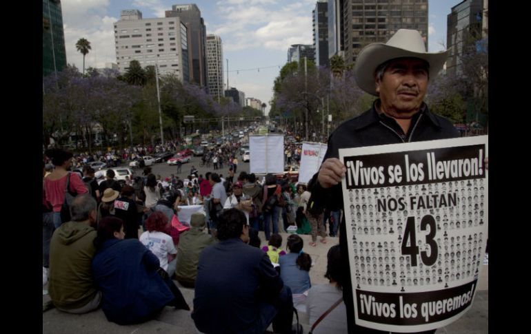 La principal demanda de los padres de los 43 es saber qué pasó con los normalistas y que se castigue a los culpables. AP / ARCHIVO