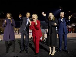 Michelle y Barack Obama acompañaron a los Clinton en el cierre de campaña de la candidata demócrata. AP / A. Harnik