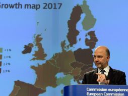 Sobre el triunfo de Trump en EU, el comisario Pierre Moscovici reitera la necesidad de reforzar la recuperación económica. AFP / T. Charlier