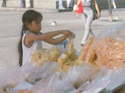 Recomiendan evitar consumir alimentos ricos en grasas y azúcares y optar por verduras hervidas. EL INFORMADOR / ARCHIVO