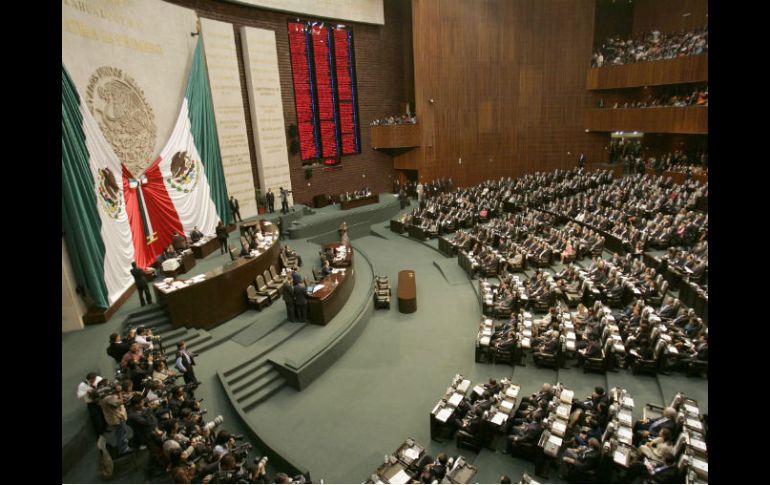 La bancada del PRI se dividió después de que el legislador Benjamín Medrano, se declaró abiertamente homosexual. SUN /