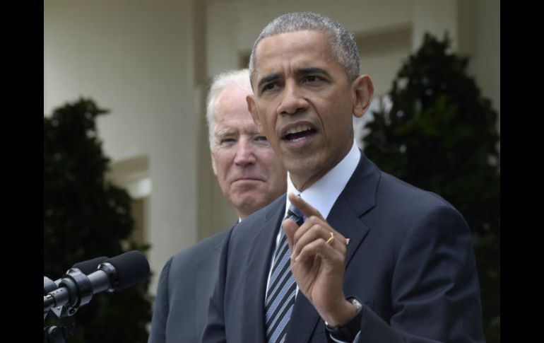 Barack Obama afirmó el miércoles de mañana que todo Estados Unidos esperaba el 'éxito' de Donald Trump. AP / S. Walsh