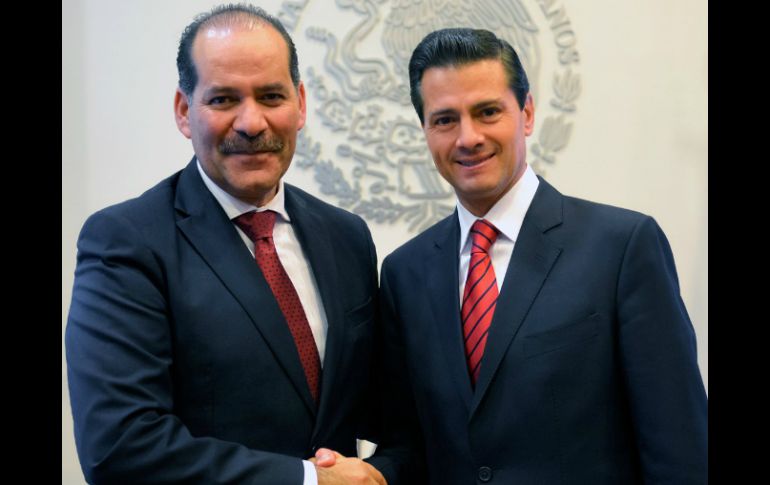 Peña Nieto recibió a Martín Orozco en la residencia oficial de Los Pinos. TWITTER / @PresidenciaMX