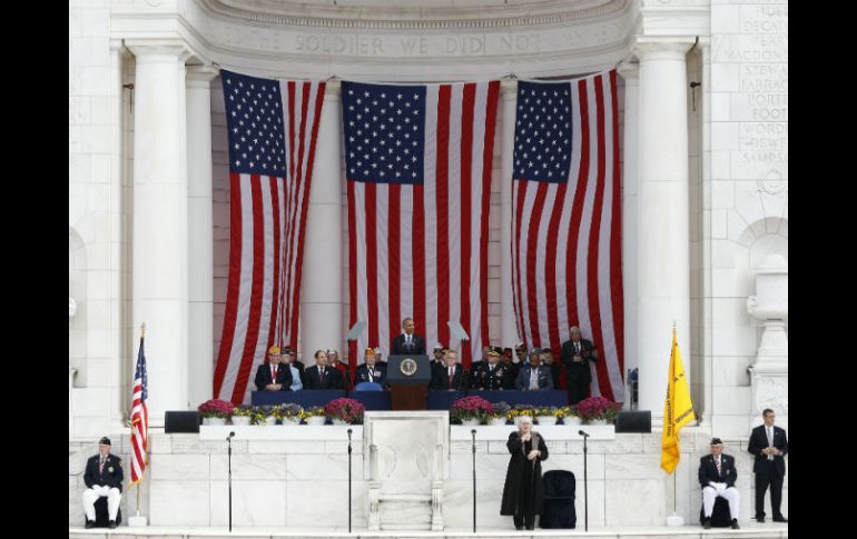 Para Obama, el instinto de Estados Unidos, que representan los veteranos de guerra, es encontrar fortaleza” en el credo común. AP / C. Kaster