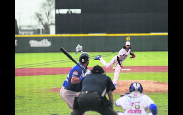 Terance Marin se presentó con los Charros, pero los cañoneros de los Yaquis lo trataron mal, y cargó con la derrota. EL INFORMADOR / P. Franco