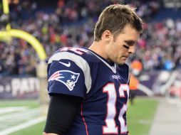 Tom Brady salió cabizbajo tras la derrota. AFP / B. Weiss