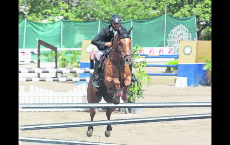 Martín Jiménez. A lomos de 'Country Girl', fue uno de los grandes triunfadores ayer en el Guadalajara Country Club. EL INFORMADOR / M. Vargas