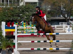 Martina Franco ganó la prueba a 1.20 metros haciendo binomio con 'Zenith M'. EL INFORMADOR / P. Franco