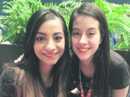 Mariana Sandoval y Daniela Carrillo, ganadoras de la 2da edición del concurso 'Somos Booktubers' organizado por la FIL. ESPECIAL /