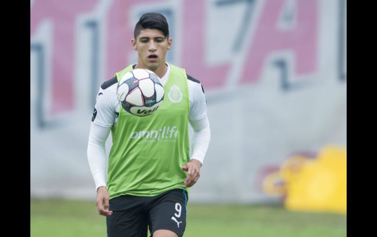 Alan Pulido podría ver acción de arranque ante la ausencia de Ángel Zaldívar. EL INFORMADOR / C. De Marchena