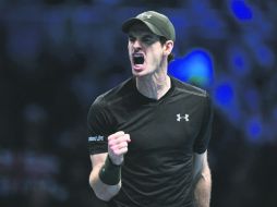 Andy Murray reacciona tras ganar el maratónico partido de Semifinales ante el canadiense Milos Raonic ayer en Londres. AFP / G. Kirk