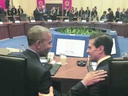 Durante la Cumbre del APEC, Barack Obama y Peña Nieto pudieron conversar en lo que probablemente fue su último encuentro. NTX /