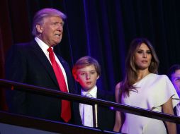 Señalan que Melania se moverá a la Casa Blanca hasta que su hijo Barron complete sus estudios. AP / ARCHIVO