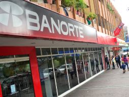 Los clientes tienen a su disposición los servicios de la banca en línea y por teléfono, así como una red de 47 mil cajeros automáticos. EL INFORMADOR / ARCHIVO