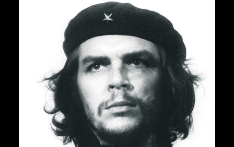 'Gerrillero Heróico' (Alberto Korda, 1960) es la fotografía más emblemática del 'Che' Guevara. ESPECIAL /