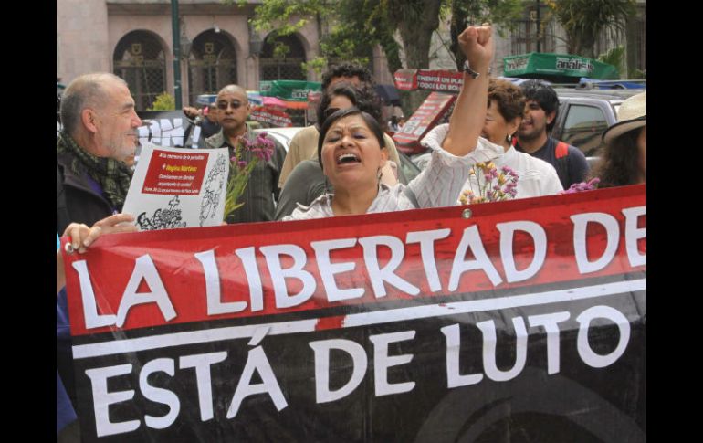 Periodistas protestaron en respaldo al gremio y para exigir al gobierno que investigue la muerte de Delgadillo. NTX / ARCHIVO