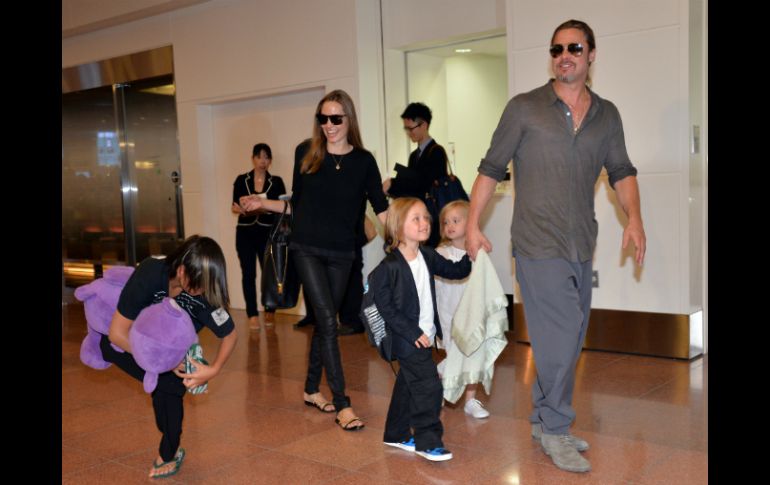 Brad Pitt tiene derecho a ver a sus hijos pero bajo supervisión de un terapeuta. AFP / ARCHIVO