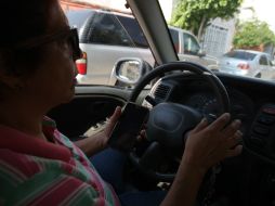 La propuesta fue instalar cámaras en el vidrio frente al conductor y en el centro del techo. EL INFORMADOR / ARCHIVO