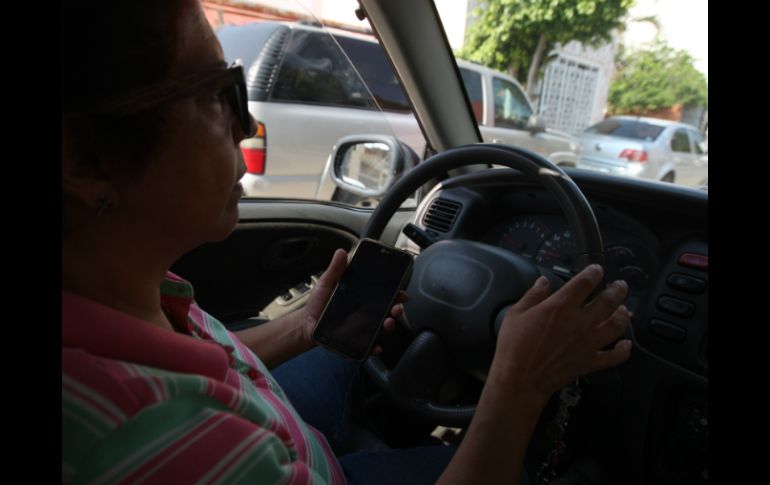 La propuesta fue instalar cámaras en el vidrio frente al conductor y en el centro del techo. EL INFORMADOR / ARCHIVO