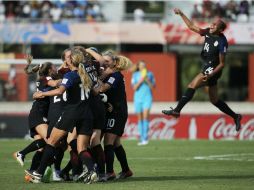 El conjunto estadounidense se llevó el partido en un lapso de 12 minutos. TWITTER / @ussoccer_wnt