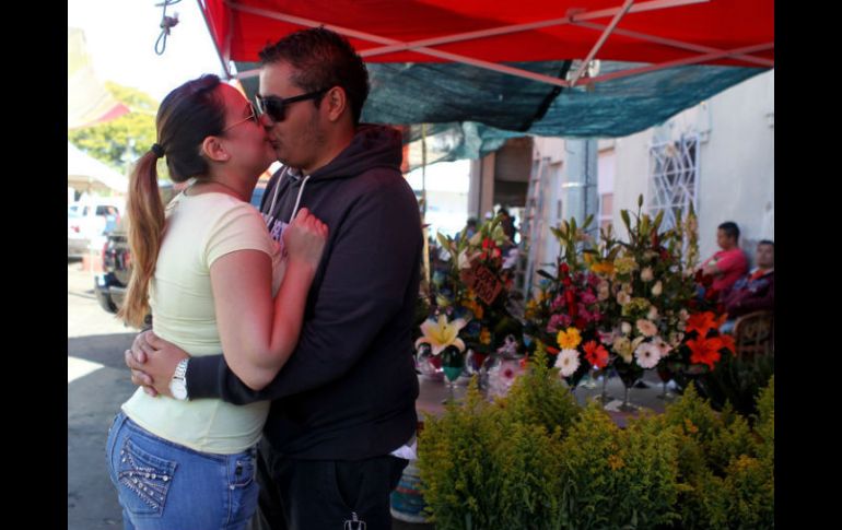 Sincronizar el ritmo cardíaco, las vacaciones y la concina es lo mejor entre las parejas dichosas. EL INFORMADOR / ARCHIVO