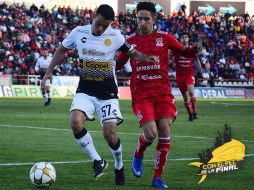 Acción del partido entre Zacatecas y Dorados en el estadio Francisco Villa. TWITTER / @Dorados