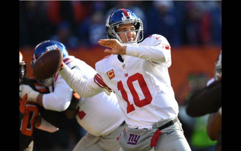 Eli Manning guió a los Gigantes a la victoria. AFP / J. Miller