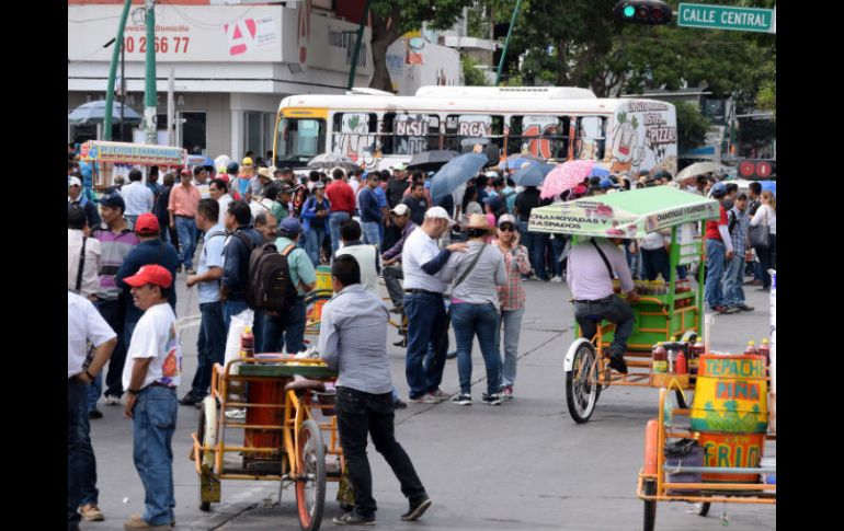 En el sitio de la protesta atravesaron un camión de pasaje de transporte público y sus propios automóviles. SUN / O. León