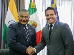 El gobernador  Aristóteles Sandoval se reunió con Vijay Kumar Singh, ministro de Relaciones Exteriores de India. TWITTER / @AristotelesSD