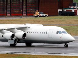 Los BAE 146 usualmente no llevan más de 100 pasajeros y pueden aterrizar en pistas cortas. AP / ARCHIVO