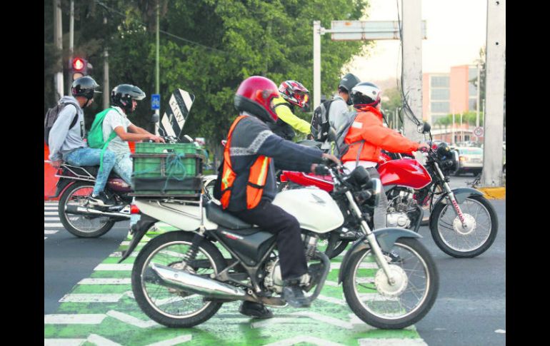 Con base en el Inegi, en la ZMG se registraron 178 mil motos al cierre del año pasado, sin contar las ilegales o de otros Estados. EL INFORMADOR / G. Gallo