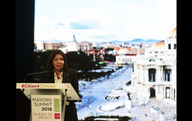 Anne Hidalgo señaló que los compromisos concretos acordados en la cumbre están a la altura del desafío climático. AFP / A. Estrella