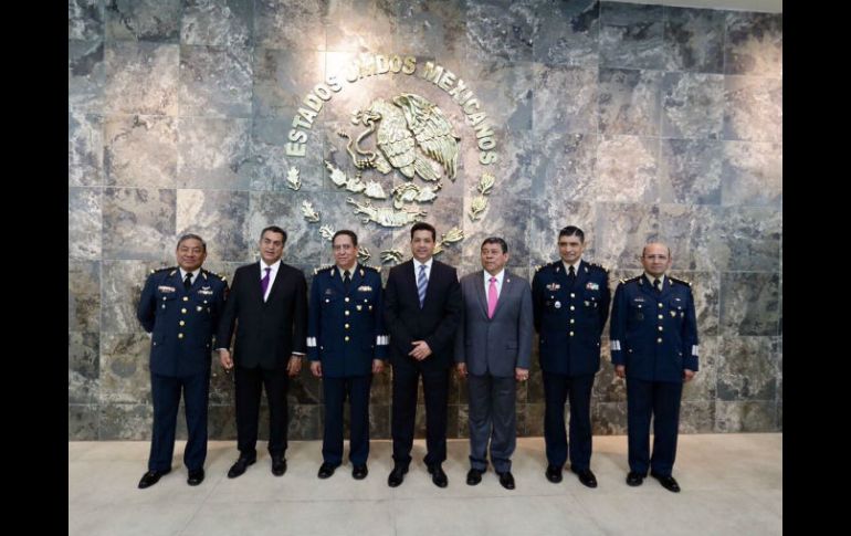 A la ceremonia acudieron los gobernadores de Nuevo León y Tamaulipas, Jaime Rodríguez y García Cabeza de Vaca. TWITTER / @fgcabezadevaca