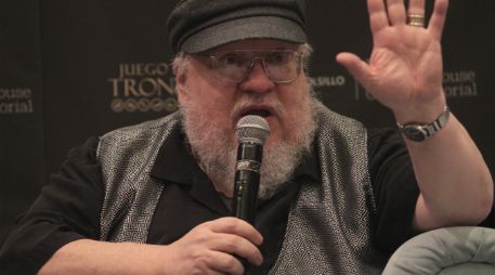 George R. R. Martin fue sin duda una de las grandes estrellas de la FIL.  /