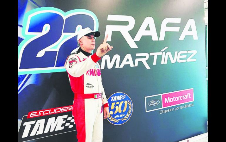 Privilegiado. Rafael Martínez fue el piloto más veloz sobre el óvalo del Autódromo Hermanos Rodríguez. ESPECIAL /