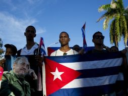 Los cubanos se encuentran divididos entre quienes lloran la muerte de Castro, y quienes la celebran. AP / R. Abd