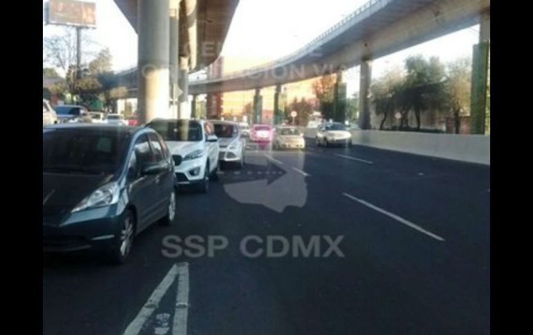 Autoridades viales y de seguridad se encargaron de las diligencias y posteriormente reabrieron el tráfico vehicular. TWITTER / @OVIALCDMX