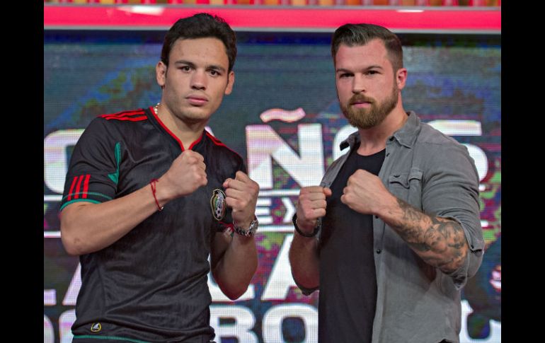 Julio César Chávez Jr. (izquierda) aseguró que llega al combate ante Dominik Britsch con una buena preparación. MEXSPORT / J. Ramírez