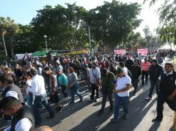 Alrededor de las 09:30 horas, el contingente saló con rumbo a la Secretaría de Movilidad. EL INFORMADOR / M. Vargas