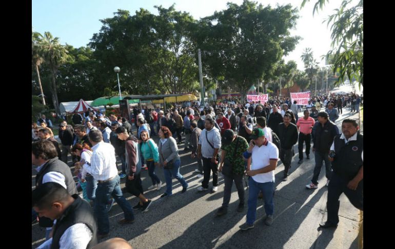 Alrededor de las 09:30 horas, el contingente saló con rumbo a la Secretaría de Movilidad. EL INFORMADOR / M. Vargas