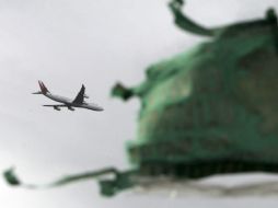 En los ejercicios militares chinos participaron más de diez aviones. EFE / ARCHIVO