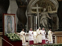 El evento dedicado a la patrona de América comenzó con un desfile de banderas del continente. AP / G. Borgia