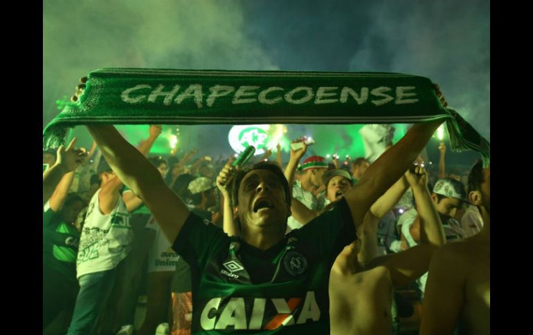 La tragedia del Chapecoense marcó al mundo del futbol, no sólo en Brasil. AFP / ARCHIVO