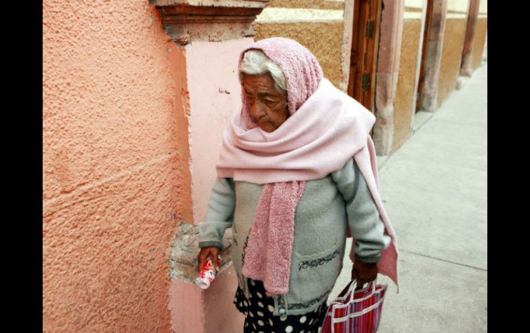 Grupos vulnerables como niños y personas de la tercera edad deben extremar cuidados ante el clima. NTX / ARCHIVO