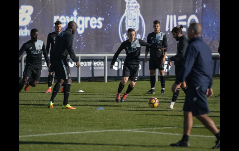 Porto y la tripleta mexicana intentarán continuar con su buen momento sobre las canchas. TWITTER / @FCPorto