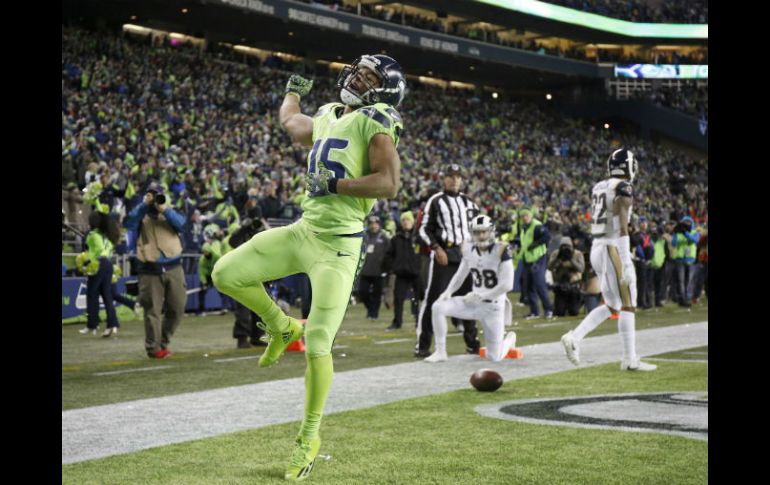 Los Seahawks aseguran postemporada y título de División al ganar a los Rams. AFP / O. Greule Jr