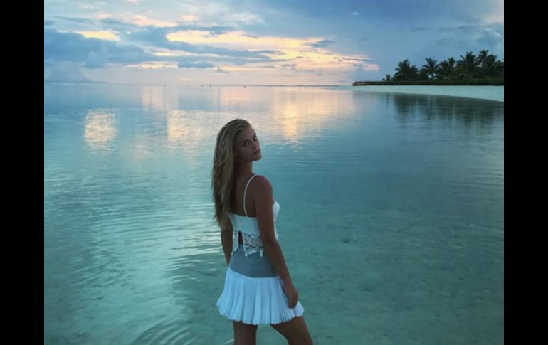 La rubia publica una fotografía en lo que serían las playas de Cancún. INSTAGRAM / ninaagdal